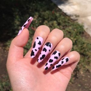 Pink cow print press ons